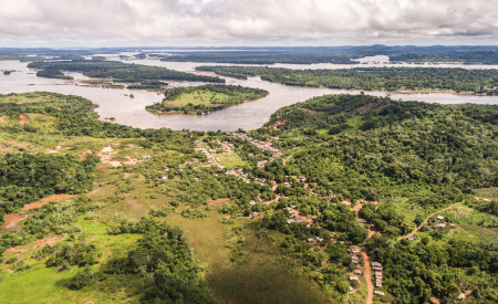 Aerial view of the Volta Grande (Big Bend) region of the Xingu and the Vila da Ressaca community, which is threatened by Belo Sun. Photo: Cícero Pedrosa Neto/ Amazon Watch